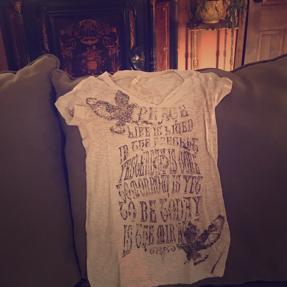 Light gray American Eagle T Shirt